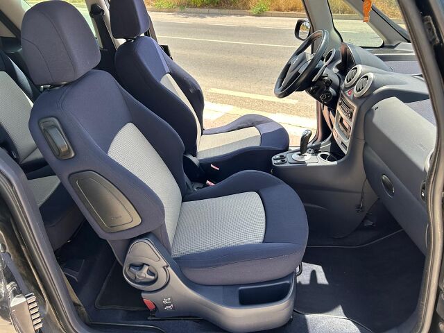 PEUGEOT 1007 SPORTY 1.6 AUTO SPANISH LHD IN SPAIN 82000 MILES SUPERB 2009